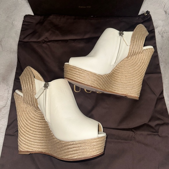 GUCCI Nappa Charlotte Open Toe Wedge!! - Picture 2 of 5